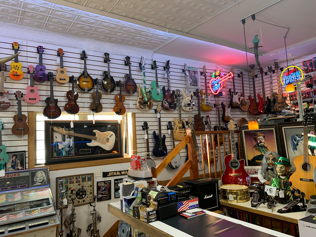 VINTAGE BEER SIGNS / NEON - TOMMY'S GUITARS & TRADING POST